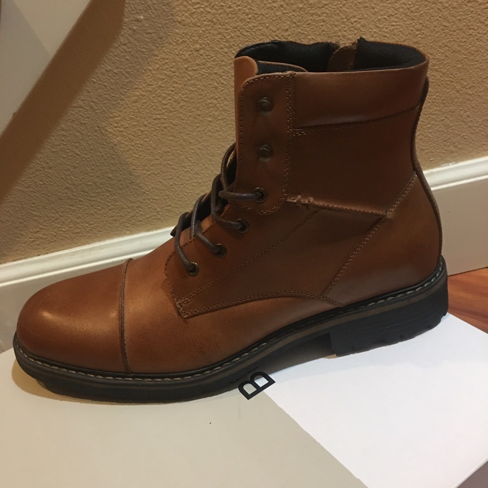 NWB Derek Cap Toe boots men’s size 45